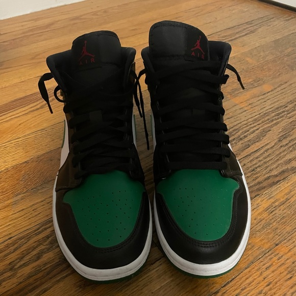 Nike Christmas Jordan 1 Mid. Men’s size 11. Does not come with original box. - Picture 2 of 5